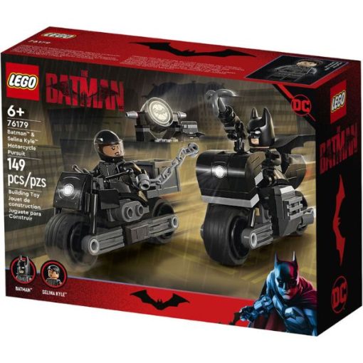 Batman™ & Selina Kyle™ Motorcycle Pursuit